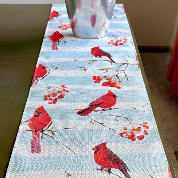 Christmas Winter Nature Cardinals Red Birds Berries 72" Linen Table Runner New - Picture 3 of 7